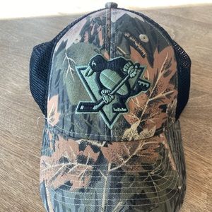 Pittsburgh Penguins mess back snap back camouflage hat